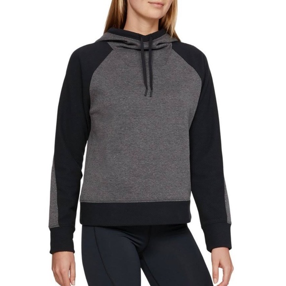 Under Armour Tops - Under Armour Coolgear infared hooded pullover sweatshirt Grey & Black size XS